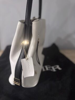 Danier Leather Shoulder Bag 🤍